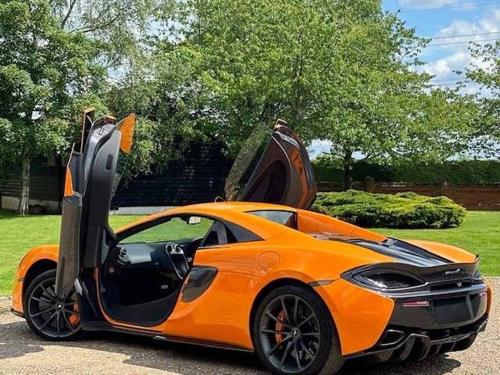 McLaren 570S 3.8T V8 Spider SSG